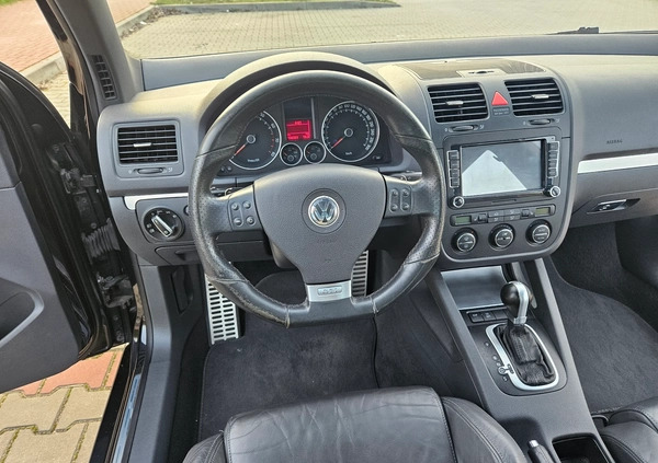 Volkswagen Golf cena 27900 przebieg: 180000, rok produkcji 2004 z Pieszyce małe 742